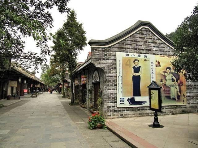 瑞蓝丰采解析:氧气美女章若楠,是如何做到甜美与性感完美结合的?